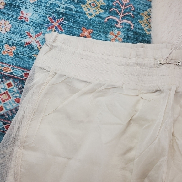 Old Navy High Waisted Wishbone Water Repellent 2 in 1 Run Shorts BNWT 3X - Picture 6 of 13